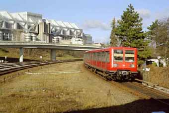 Bild 26 Zug Br 485/885 vor dem ICC Berlin