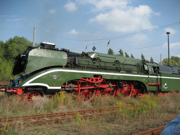 Bild 17 Schnellzuglok 18 201