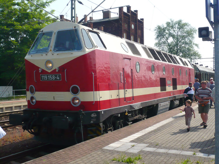 Bild 20 Diesellok DR BR 119