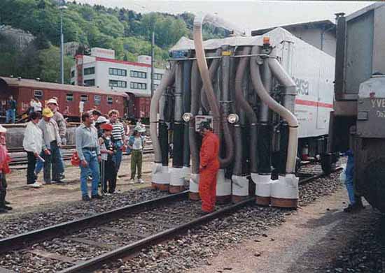 Bild 27 Gleisstaubsauger der SBB