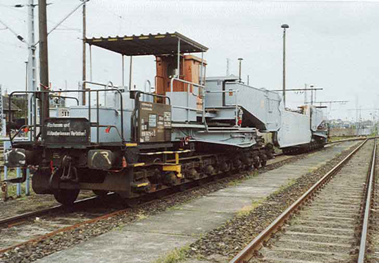 Bild 33 20 achsiger Schwertransportwaggon 