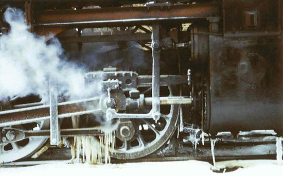 Bild 45 Eiszapfen am Treibgest&auml;nge